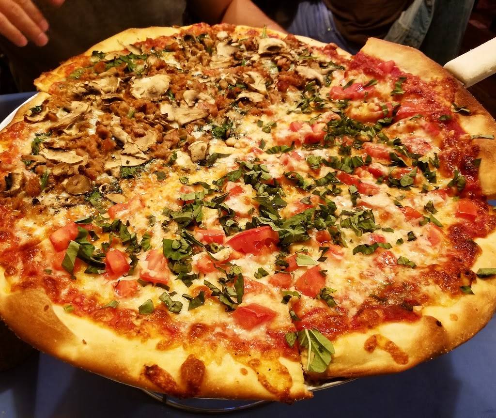 Za Pizza | restaurant | 1919 Hyde St, San Francisco, CA 94109, USA | 4157713100 OR +1 415-771-3100