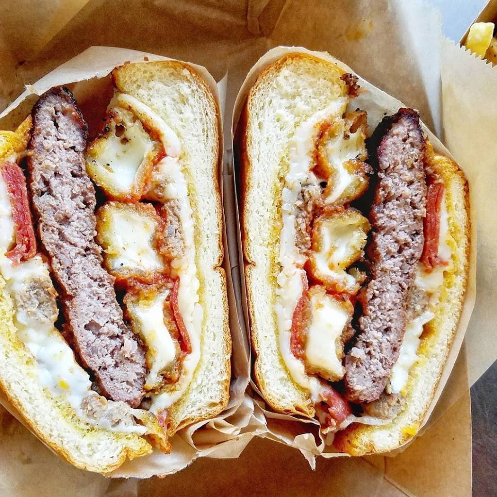 Funky Burgers and Fries | restaurant | 101 W Washington Ave, El Cajon, CA 92020, USA | 6193282929 OR +1 619-328-2929