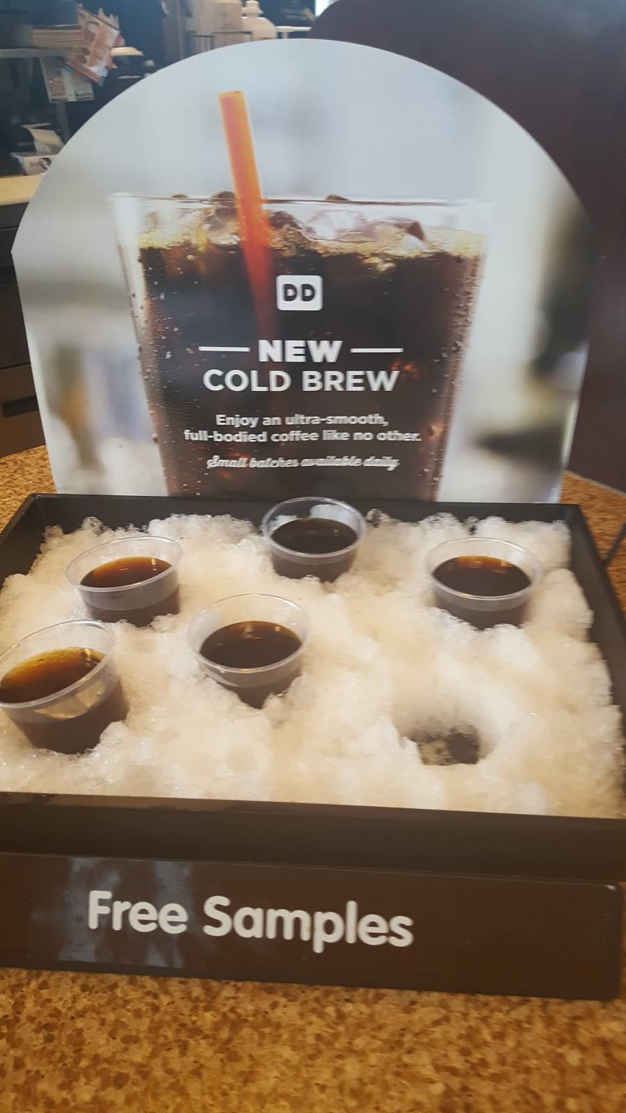 Dunkin | bakery | 2368 Grand Army of the Republic Hwy, Swansea, MA 02777, USA | 5083799804 OR +1 508-379-9804