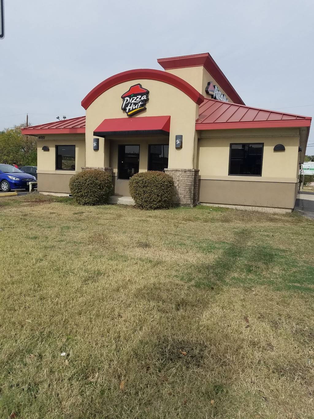 Pizza Hut | restaurant | 4001 W Commerce St, San Antonio, TX 78207, USA | 2104324766 OR +1 210-432-4766