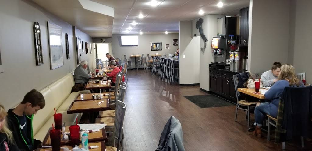 Decaro’s | restaurant | 602 East W 3rd St, Alton, IL 62002, USA | 6184339999 OR +1 618-433-9999