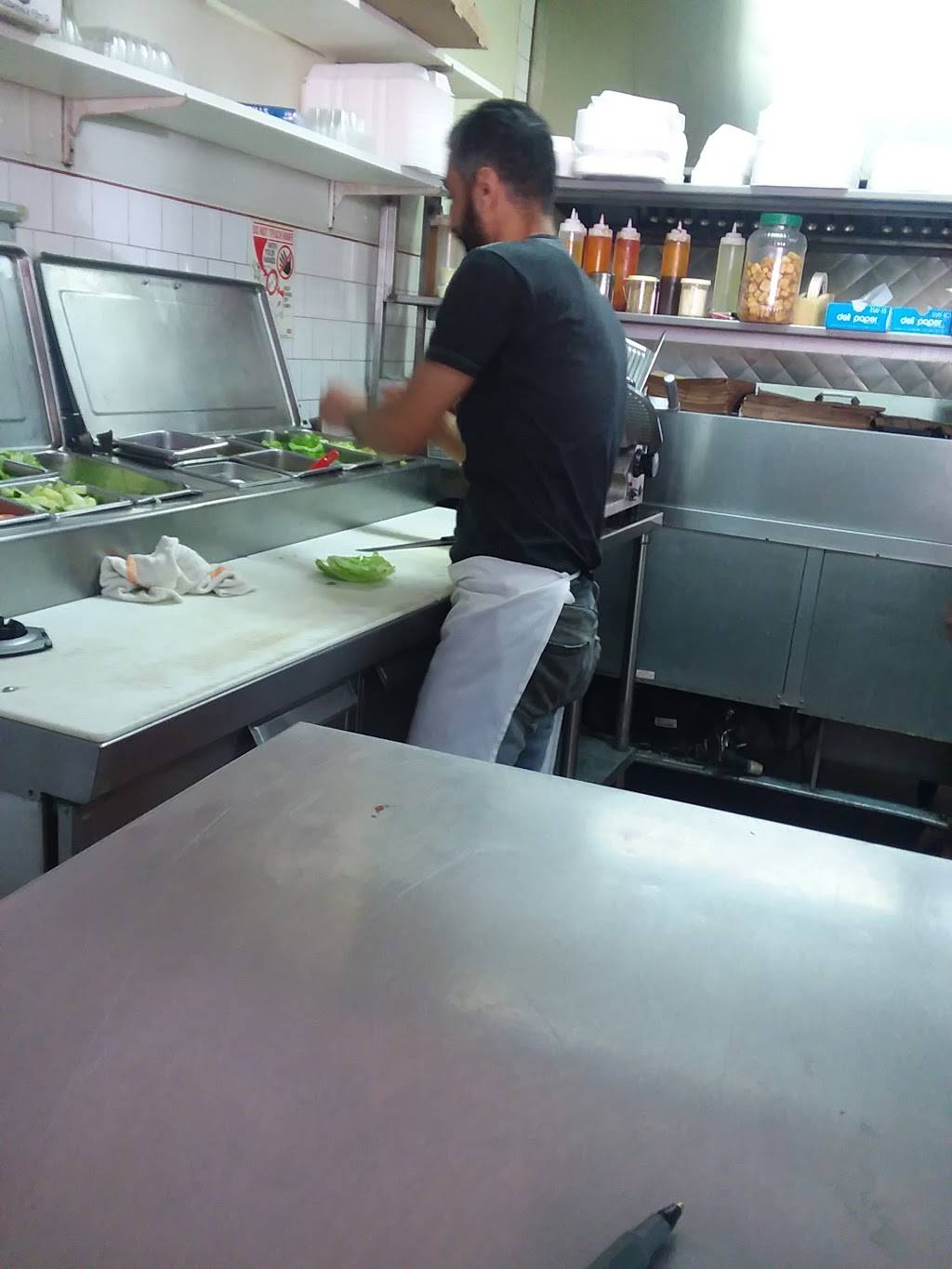 New Station Pizza | restaurant | 2206 W Hunting Park Ave, Philadelphia, PA 19140, USA | 2152251323 OR +1 215-225-1323