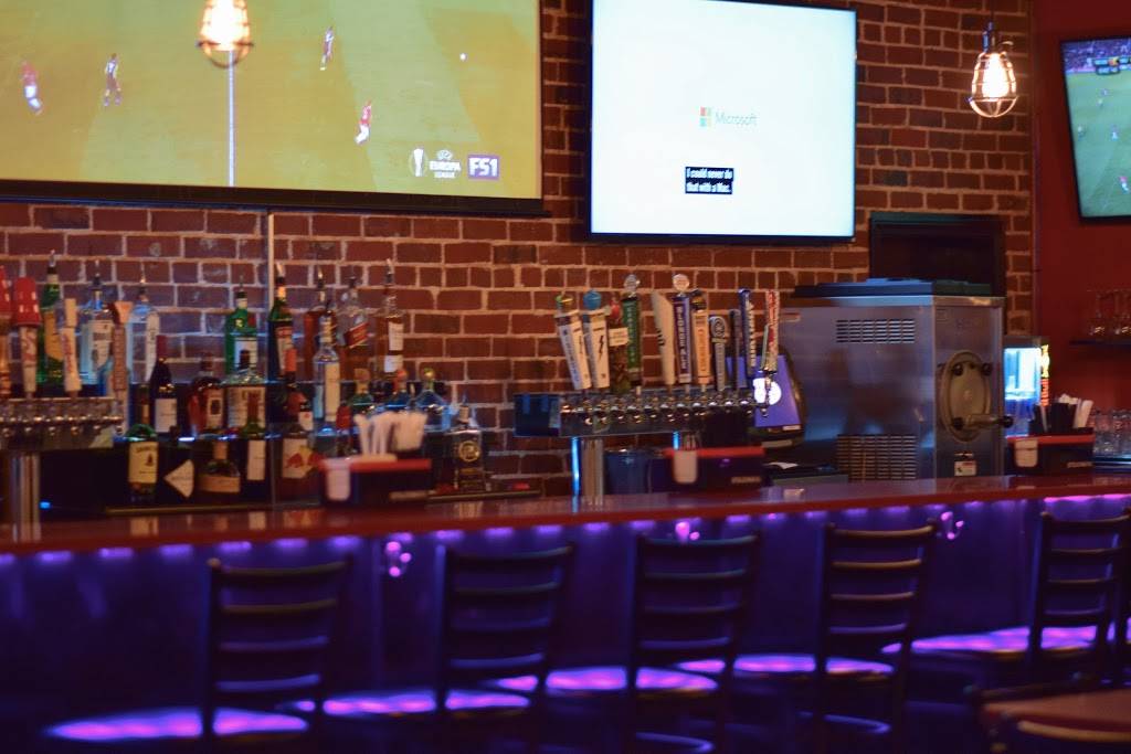 Growlers | restaurant | 1911 Poplar Ave, Memphis, TN 38104, USA | 9012447904 OR +1 901-244-7904