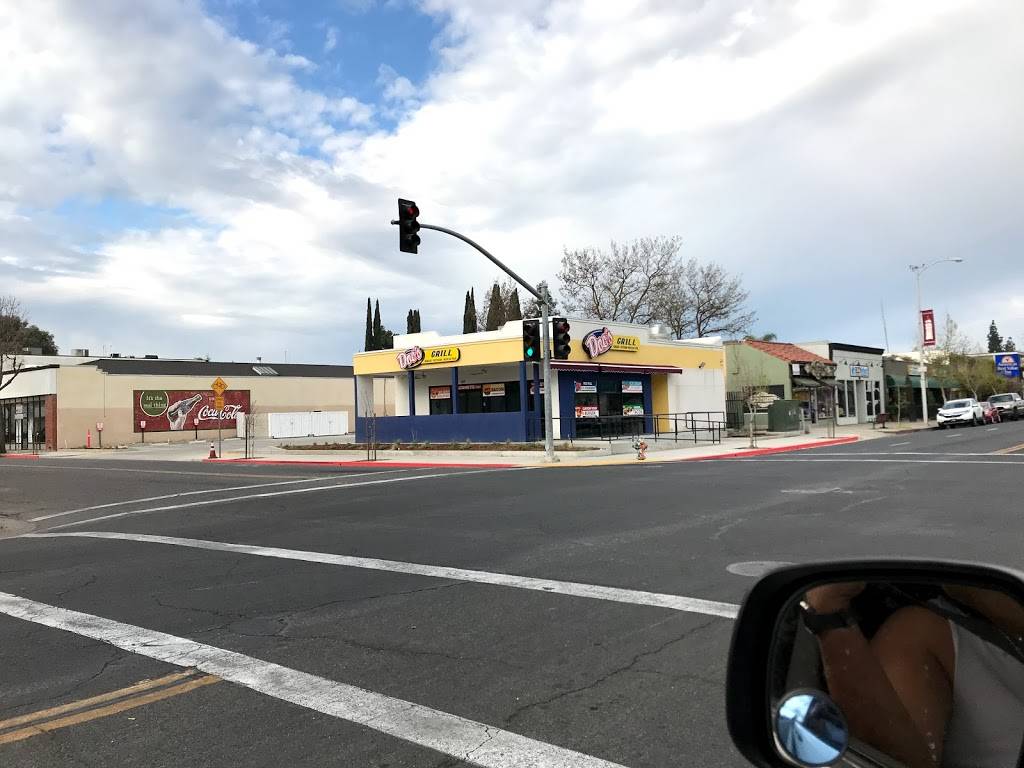 Doc’s Grill | restaurant | 105 N Willis St, Visalia, CA 93291, USA | 5598028725 OR +1 559-802-8725