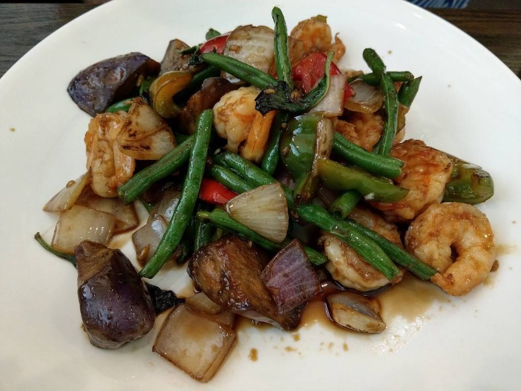 Lumi Asian Fusion | restaurant | 460 Universal Dr N, North Haven, CT 06473, USA | 2032348885 OR +1 203-234-8885