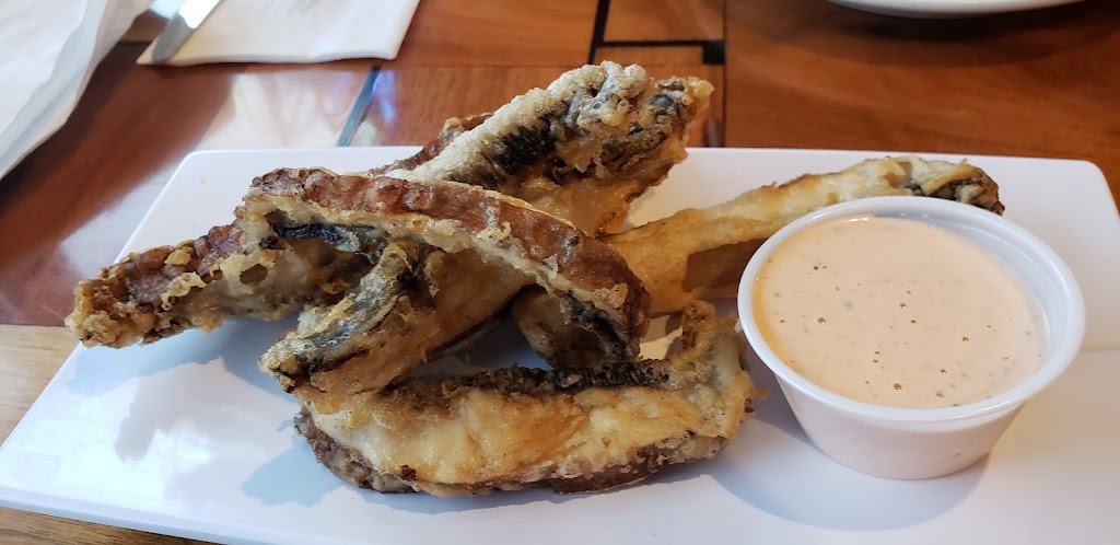 Stouts Irish Pub | restaurant | 2352 Valley W Ct, Clinton, IA 52732, USA | 5632430224 OR +1 563-243-0224