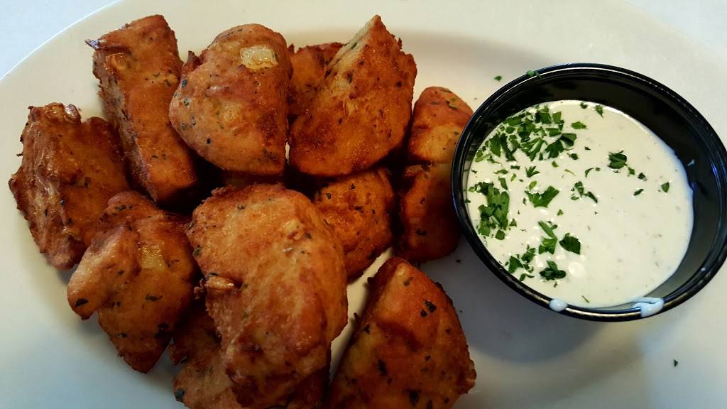 Gasthaus Bavarian Hunter | restaurant | 8390 Lofton Ave N, Stillwater, MN 55082, USA | 6514397128 OR +1 651-439-7128