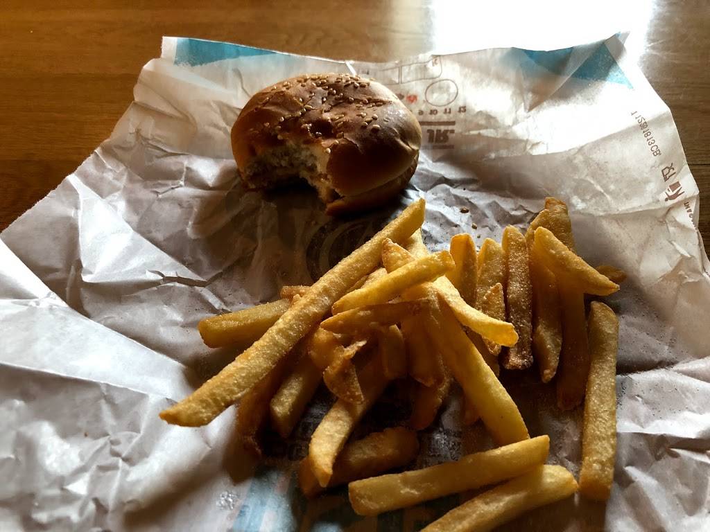 Burger King | restaurant | 115 Broad St, Bridgewater, MA 02324, USA | 5082799711 OR +1 508-279-9711