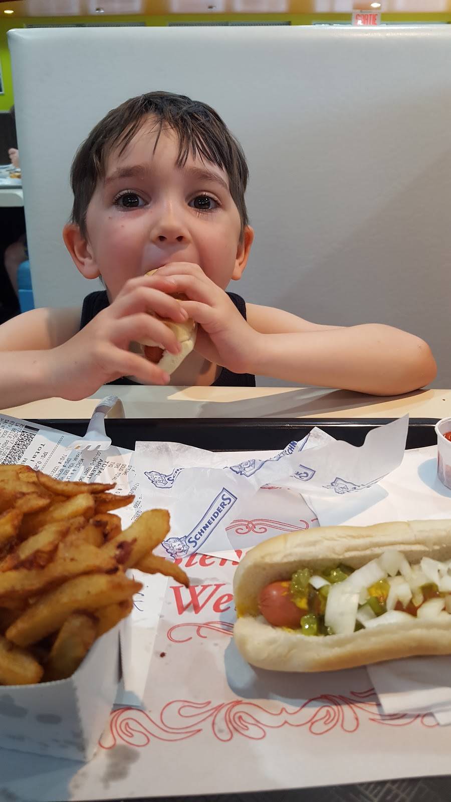 Restaurant La Belle Province | restaurant | 679 Boulevard du Séminaire N, Saint-Jean-sur-Richelieu, QC J3B 5M2, Canada | 4503763399 OR +1 450-376-3399