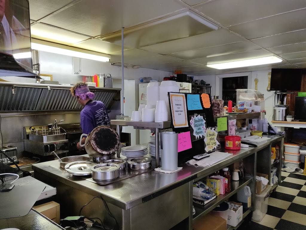 Grips Grill | restaurant | 115 Springfield St, Dayton, OH 45403, USA | 9379387574 OR +1 937-938-7574