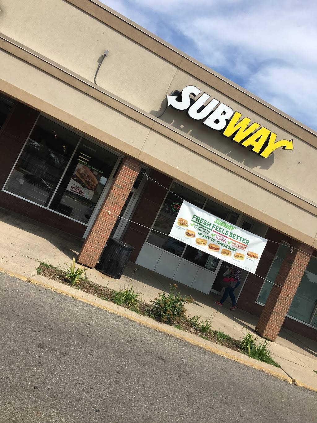 Subway Restaurants | restaurant | 1415 N Lewis Ave, Waukegan, IL 60085, USA | 8472494730 OR +1 847-249-4730
