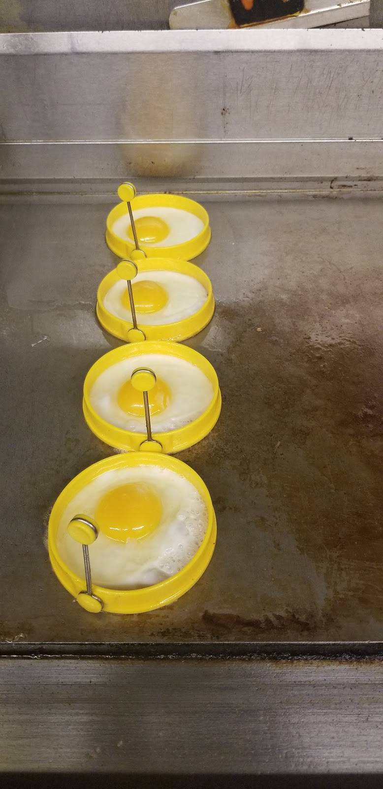 Bakers Bar and Grill | restaurant | 5565-5595 Wyandotte St E, Windsor, ON N8S 4T9, Canada | 5199482161 OR +1 519-948-2161