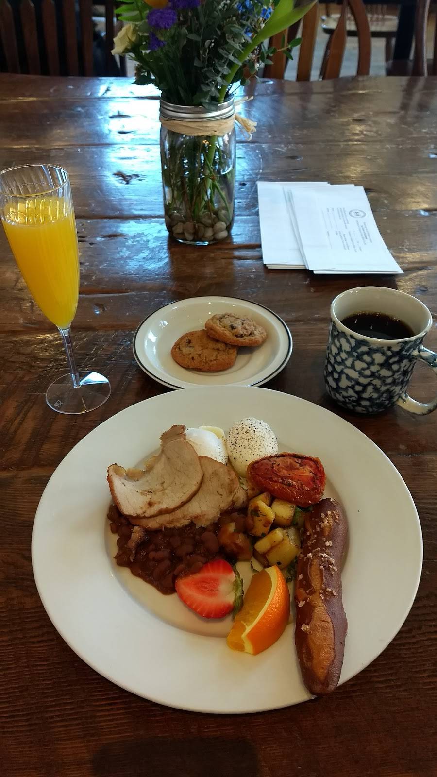 541 Eatery & Exchange | restaurant | 541 Barton St E, Hamilton, ON L8L 2Z2, Canada | 2893890541 OR +1 289-389-0541