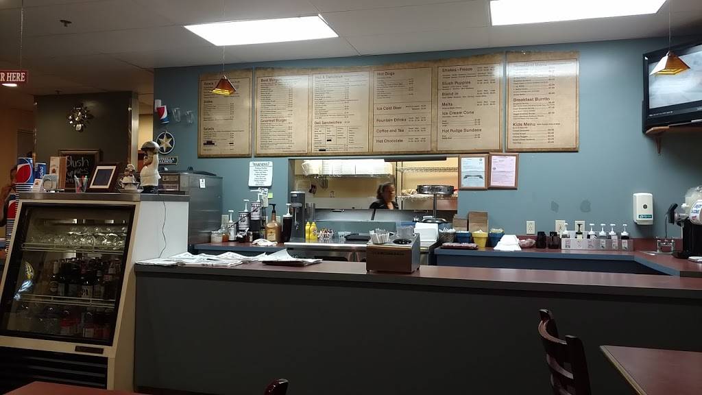 Thumbs Up Burgers & Deli | restaurant | 8465 Old Redwood Hwy #300, Windsor, CA 95492, USA | 7078377443 OR +1 707-837-7443