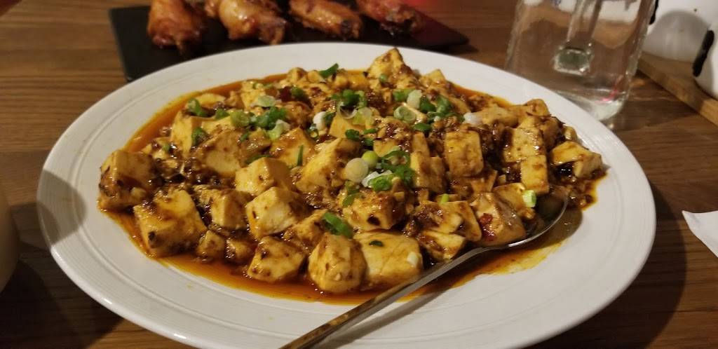 Nüjoy Chinese Restaurant & Bar | restaurant | 11311 Euclid Ave, Cleveland, OH 44106, USA | 2169997016 OR +1 216-999-7016