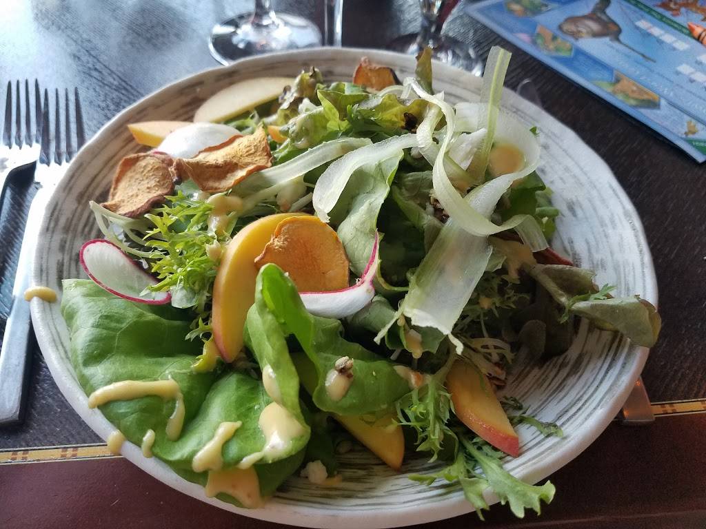 Story Book Dining at Artist Point with Snow White | restaurant | 901 Timberline Dr, Orlando, FL 32830, USA | 4078243200 OR +1 407-824-3200