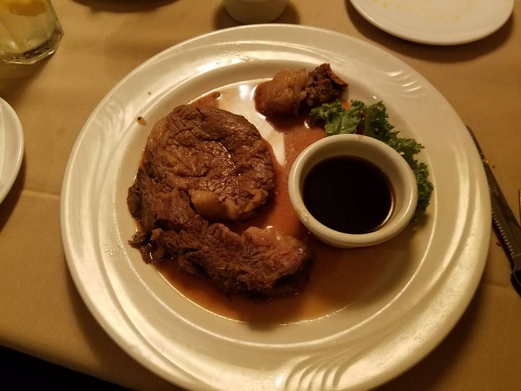 Chriss Steak & Seafood House | restaurant | 2620 Raeford Rd, Fayetteville, NC 28303, USA | 9104854242 OR +1 910-485-4242