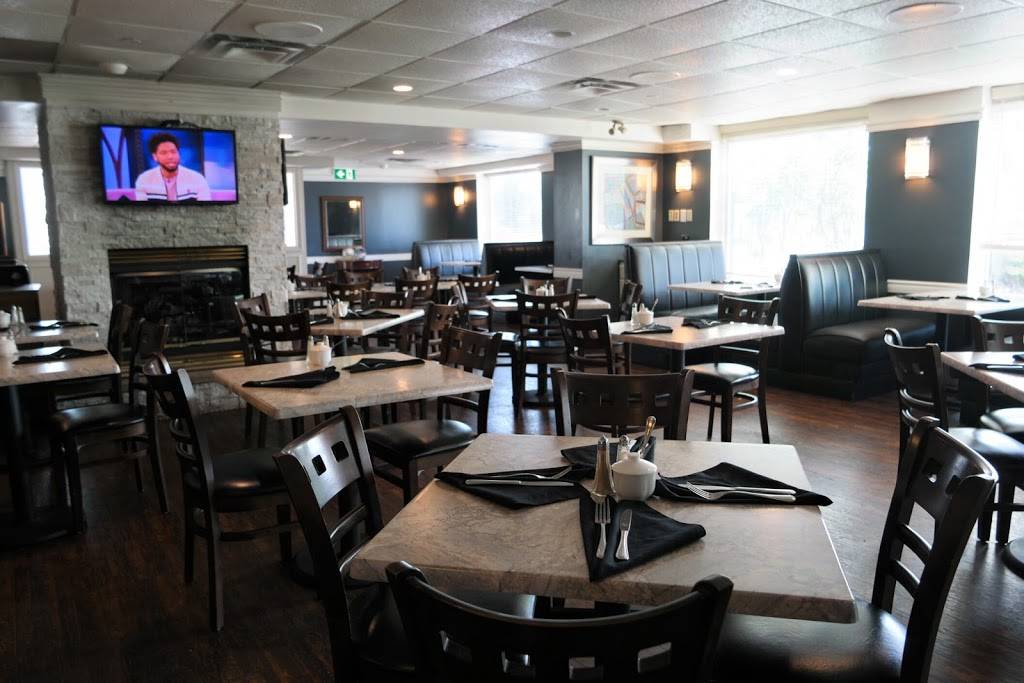 Fox Bistro | restaurant | 640 Dixon Rd, Etobicoke, ON M9W 1J1, Canada | 4162437912 OR +1 416-243-7912