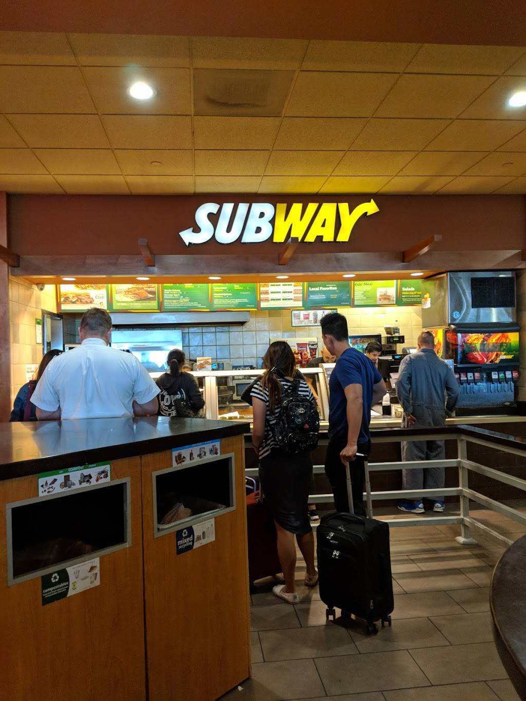 Subway Restaurants | restaurant | 1 Airport Dr, Oakland, CA 94621, USA | 5105633812 OR +1 510-563-3812