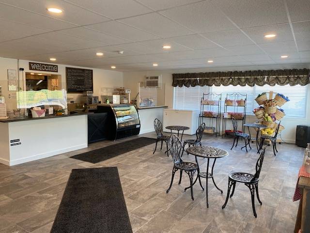 Maddalenas Featuring Buy the Pan Take-out Catering | meal takeaway | 200 Bohannon Ave, Greeneville, TN 37745, USA | 4232789033 OR +1 423-278-9033