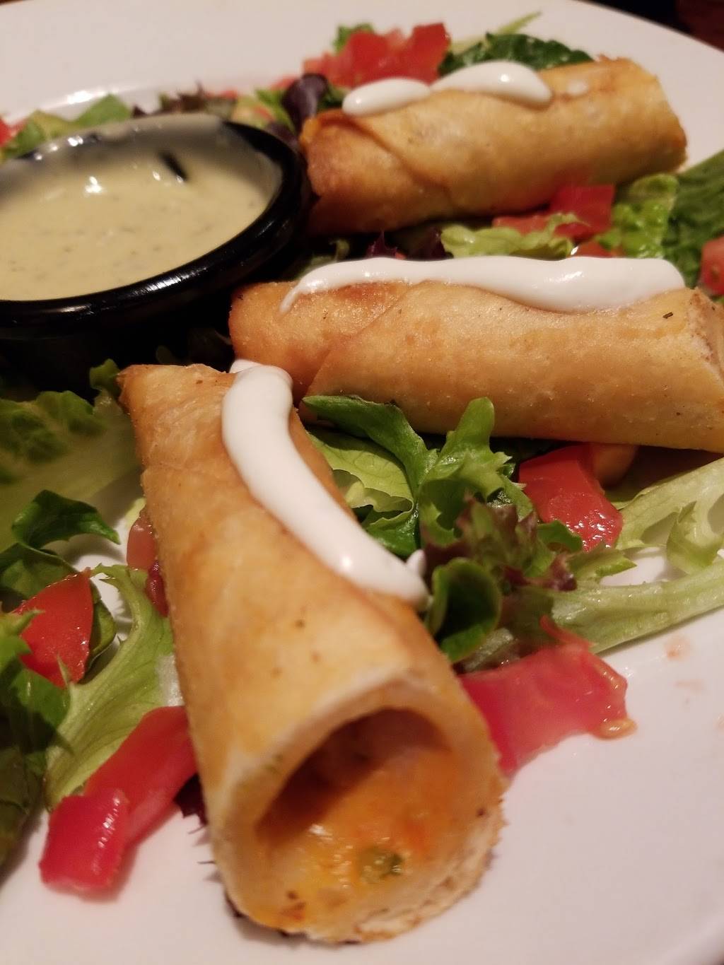 LongHorn Steakhouse | meal takeaway | 1210 Veterans Pkwy, Clarksville, IN 47129, USA | 8122845800 OR +1 812-284-5800