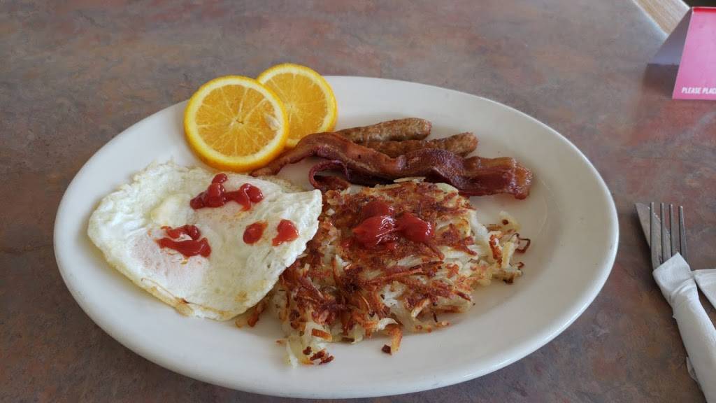 Toms 24 Famous Family Restaurant | restaurant | 1110 Sycamore Ave, Vista, CA 92081, USA | 7607274077 OR +1 760-727-4077