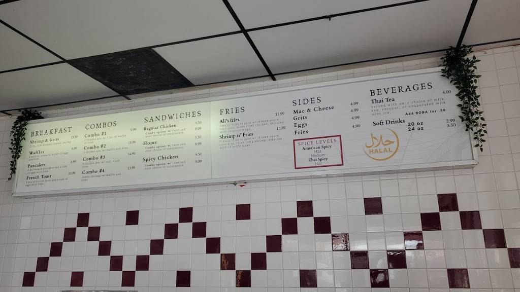 Alis Chicken & Waffles | restaurant | 4350 University Ave, San Diego, CA 92105, USA | 6196351269 OR +1 619-635-1269