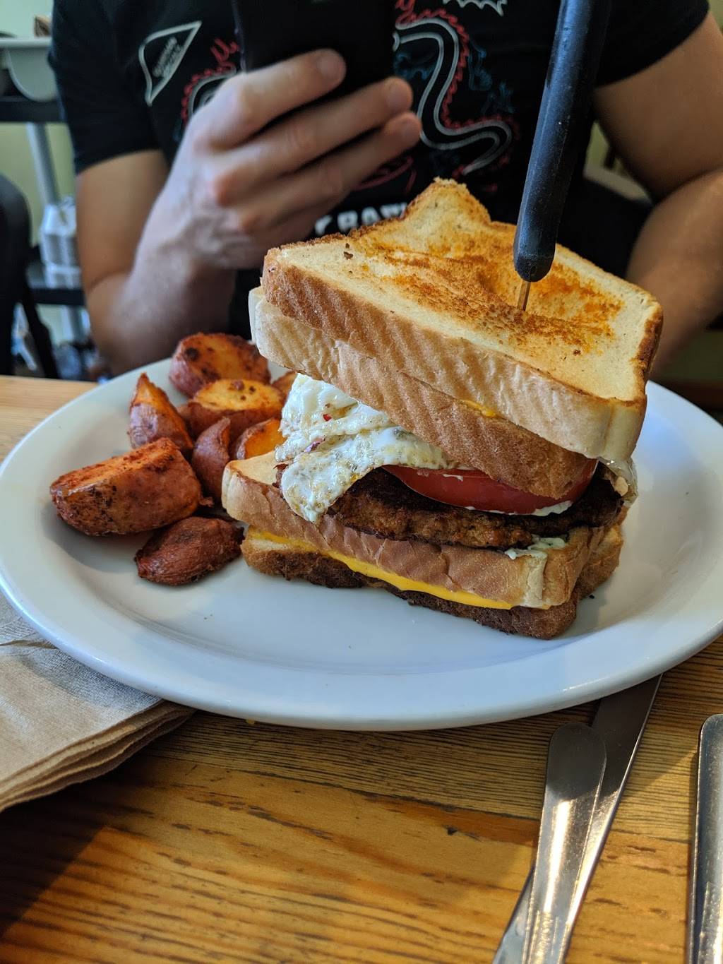 Sunnys | restaurant | 2339 W 44th Ave, Denver, CO 80211, USA | 3034770005 OR +1 303-477-0005