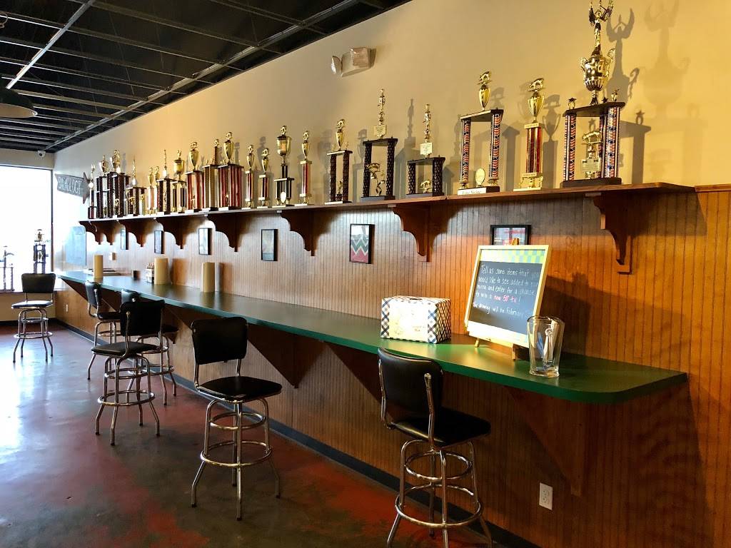 Whole Hog Cafe | restaurant | 3009 N College Ave, Fayetteville, AR 72703, USA | 4794399270 OR +1 479-439-9270