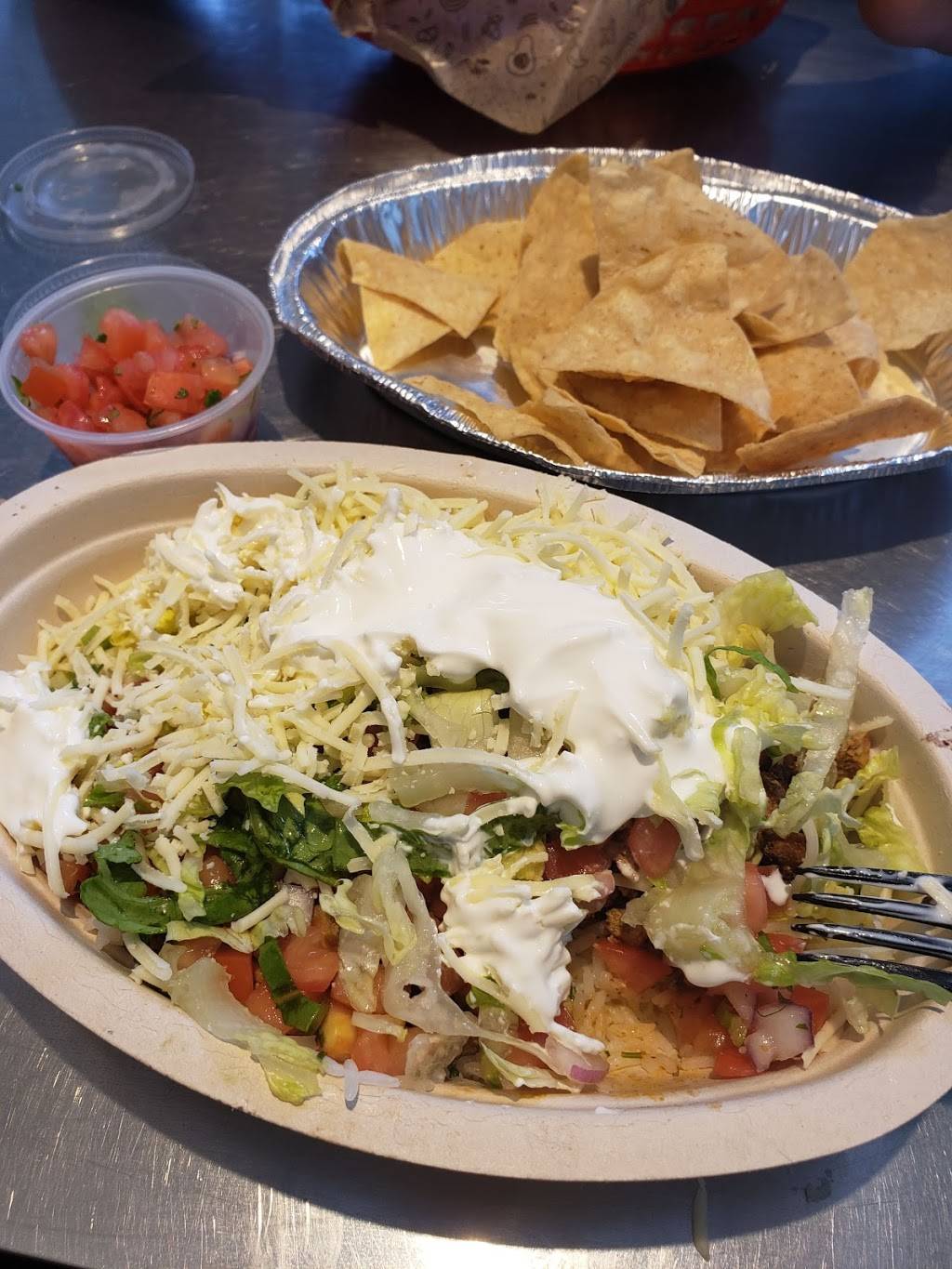 Chipotle Mexican Grill | restaurant | 509 Clairton Blvd, Pittsburgh, PA 15236, USA | 4126558271 OR +1 412-655-8271