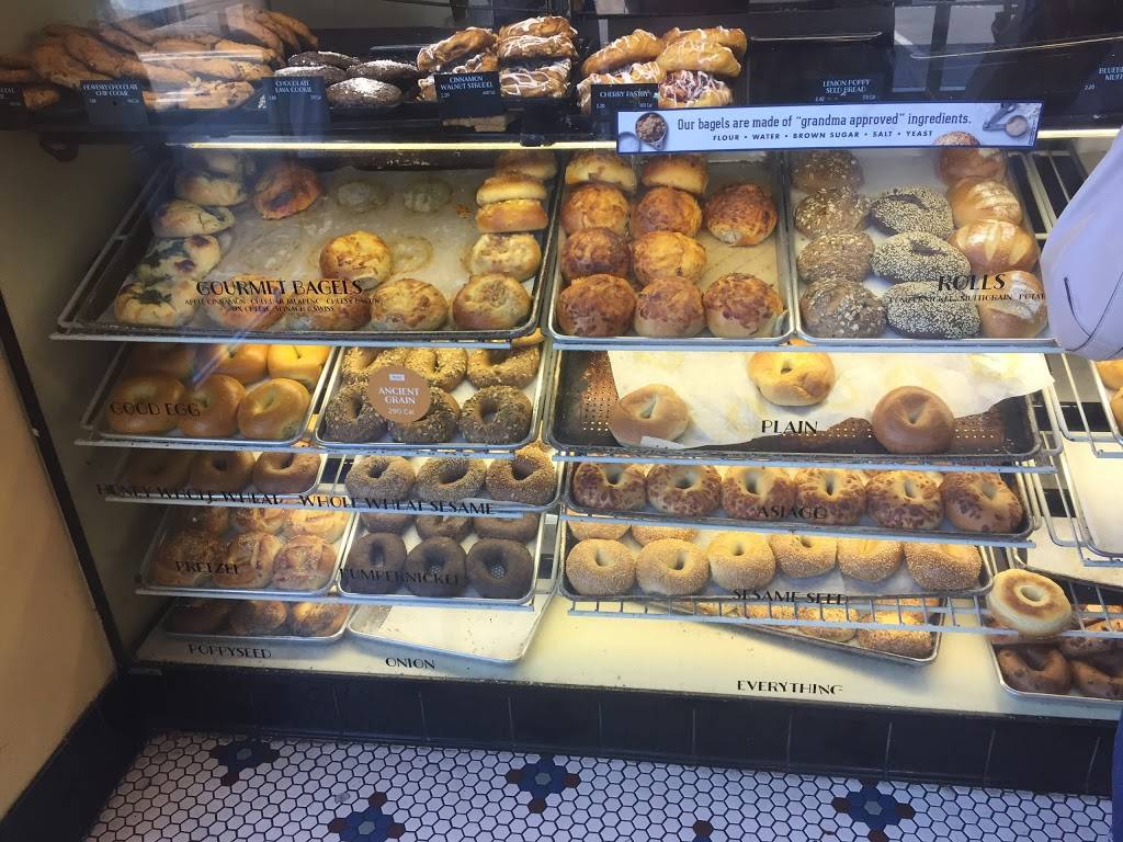 Noahs Bagels | cafe | 8985 Venice Blvd Ste B, Los Angeles, CA 90034, USA | 3102800271 OR +1 310-280-0271