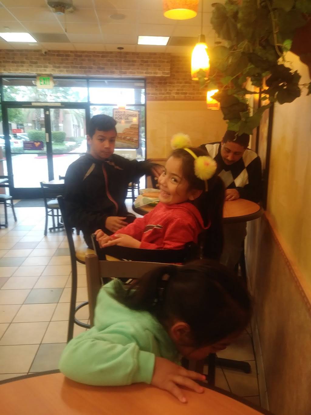 Subway Restaurants | restaurant | 422 Auto Center Dr, Claremont, CA 91711, USA | 9096215678 OR +1 909-621-5678