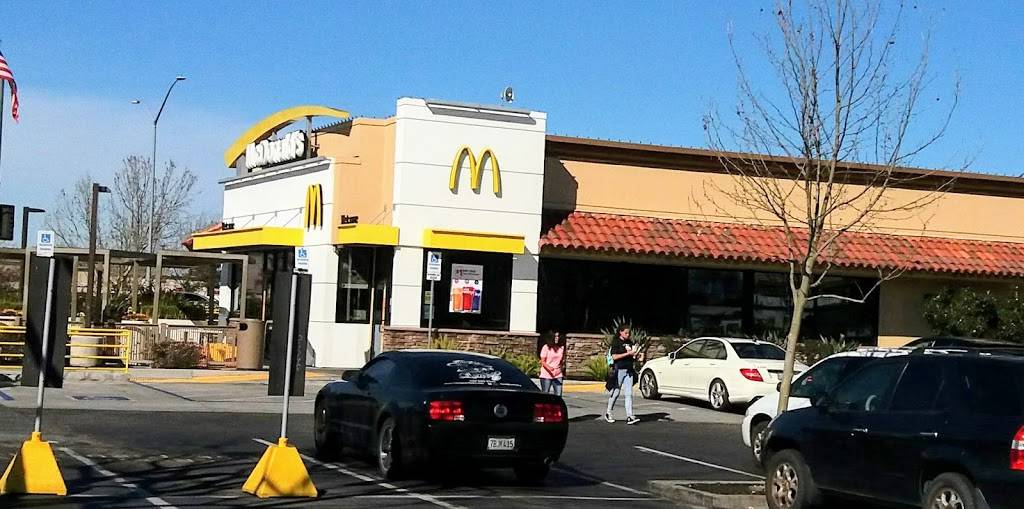 McDonalds | cafe | 1820 W 11th St, Tracy, CA 95376, USA | 2098352946 OR +1 209-835-2946