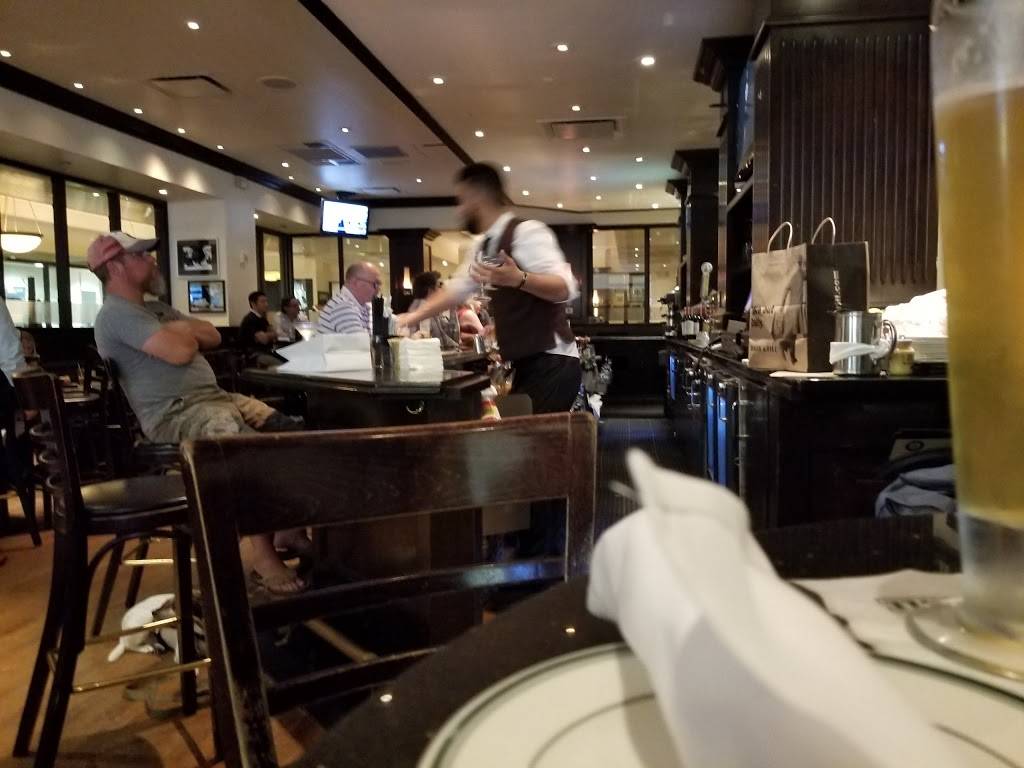 Daily Grill | restaurant | 5085 Westheimer Rd, Houston, TX 77056, USA | 7139605997 OR +1 713-960-5997