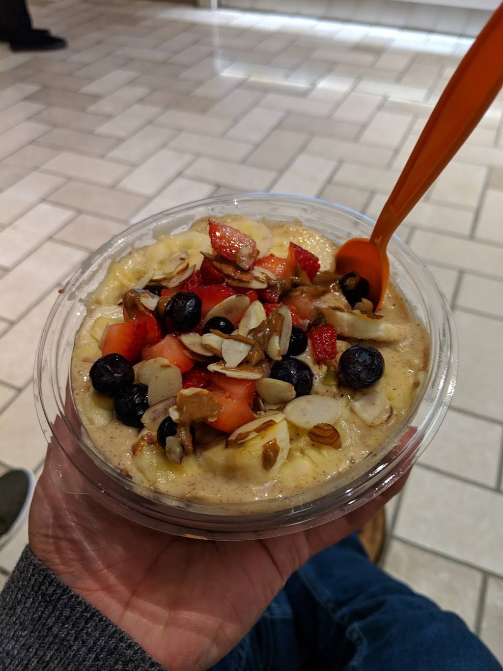 Jamba | restaurant | 1961 Chains Bridge Rd, Kiosk #KSK12U, Tysons, VA 22102, USA | 5714247553 OR +1 571-424-7553