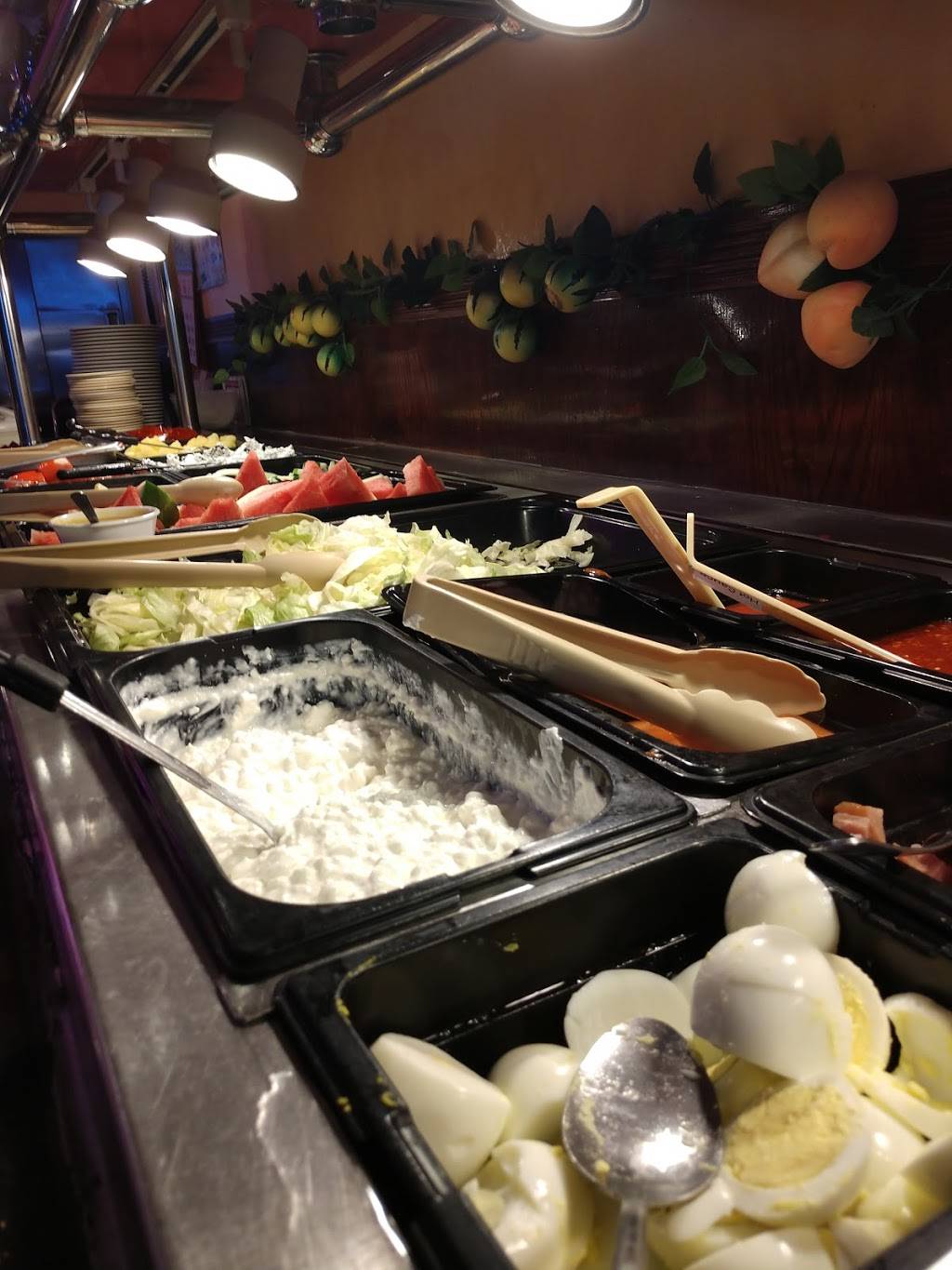 Kings Wok Buffet | restaurant | 3324 US-11 #6, Malone, NY 12953, USA | 5184831666 OR +1 518-483-1666