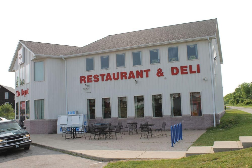 The Depot | restaurant | 1104 E Main St, Edmore, MI 48829, USA | 9894275256 OR +1 989-427-5256