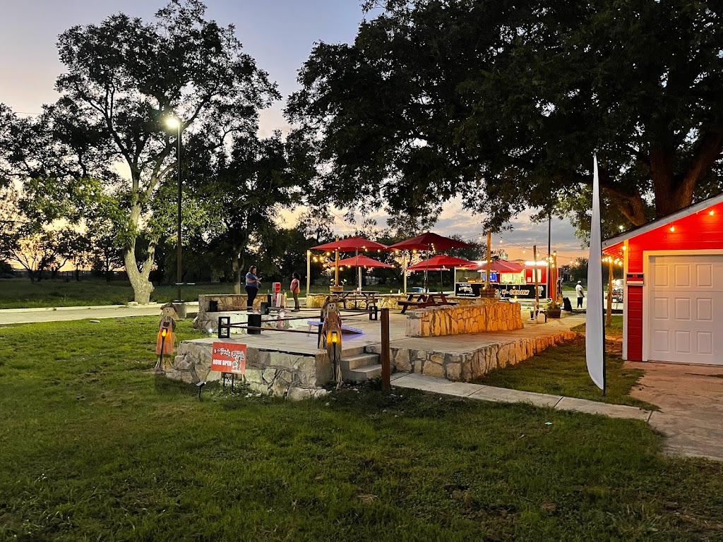 Big Freds BBQ | restaurant | 15861 I-35 Frontage Rd, Selma, TX 78154, USA | 2107163637 OR +1 210-716-3637