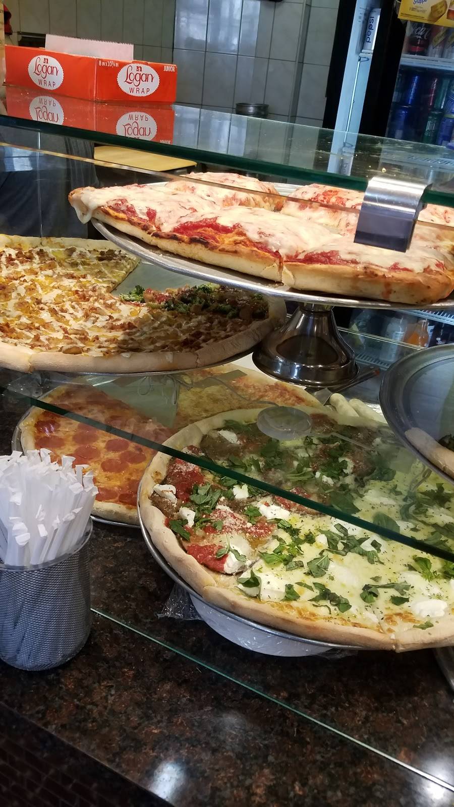 Antonios Pizzeria | restaurant | 32 Court St, Brooklyn, NY 11201, USA | 7182371700 OR +1 718-237-1700