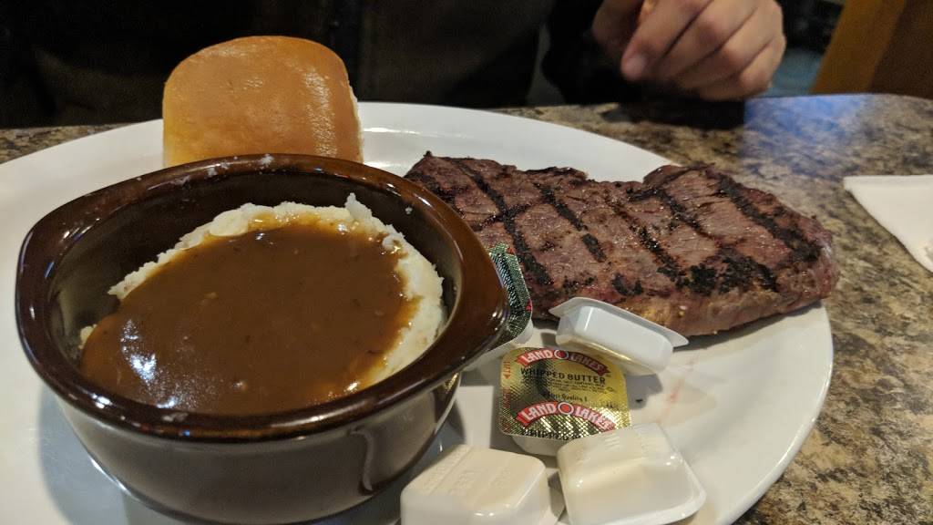 Sidelines Sports Eatery - Mellwood | restaurant | 2111 Mellwood Ave, Toledo, OH 43613, USA | 4194740000 OR +1 419-474-0000