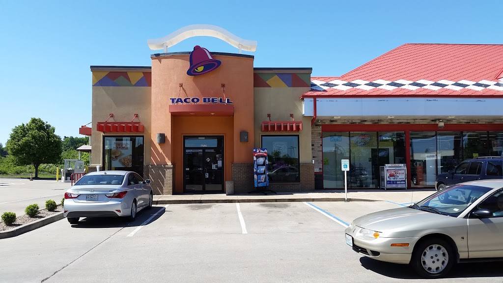 Taco Bell | meal takeaway | 3797 Elm St, St Charles, MO 63301, USA | 6366690051 OR +1 636-669-0051