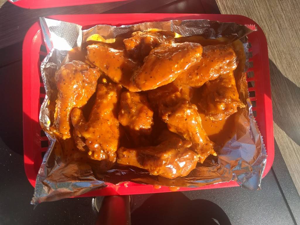 Big Shot Bobs House of Wings - Beechview | restaurant | 2102 Broadway Ave, Pittsburgh, PA 15216, USA | 4123437468 OR +1 412-343-7468