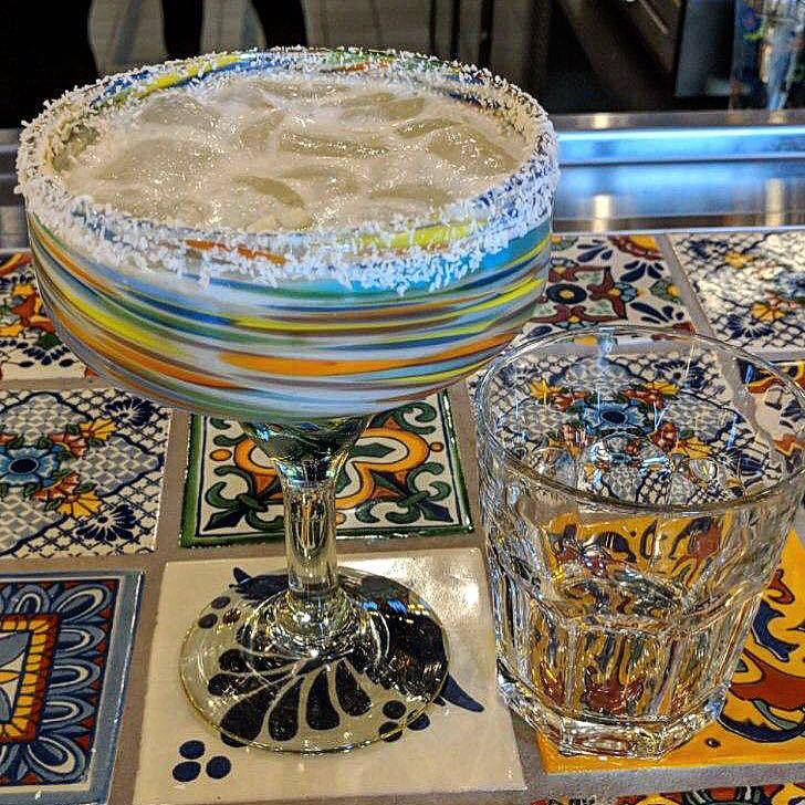 La Siesta Restaurante | restaurant | 3 Main St, Peabody, MA 01960, USA | 9788712215 OR +1 978-871-2215