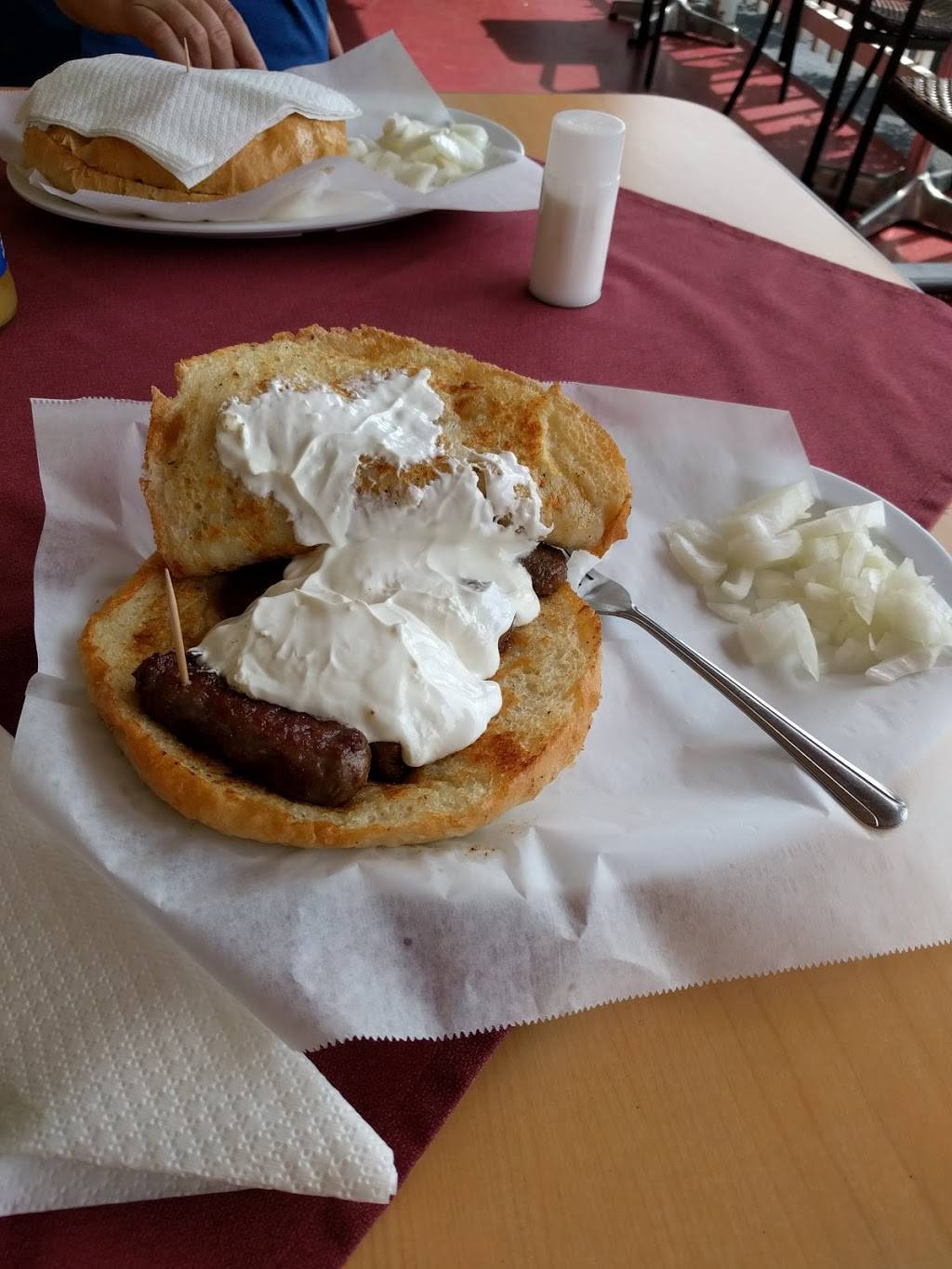 Luna Grill & Coffee | restaurant | 8421 49th St N, Pinellas Park, FL 33781, USA | 7275443200 OR +1 727-544-3200