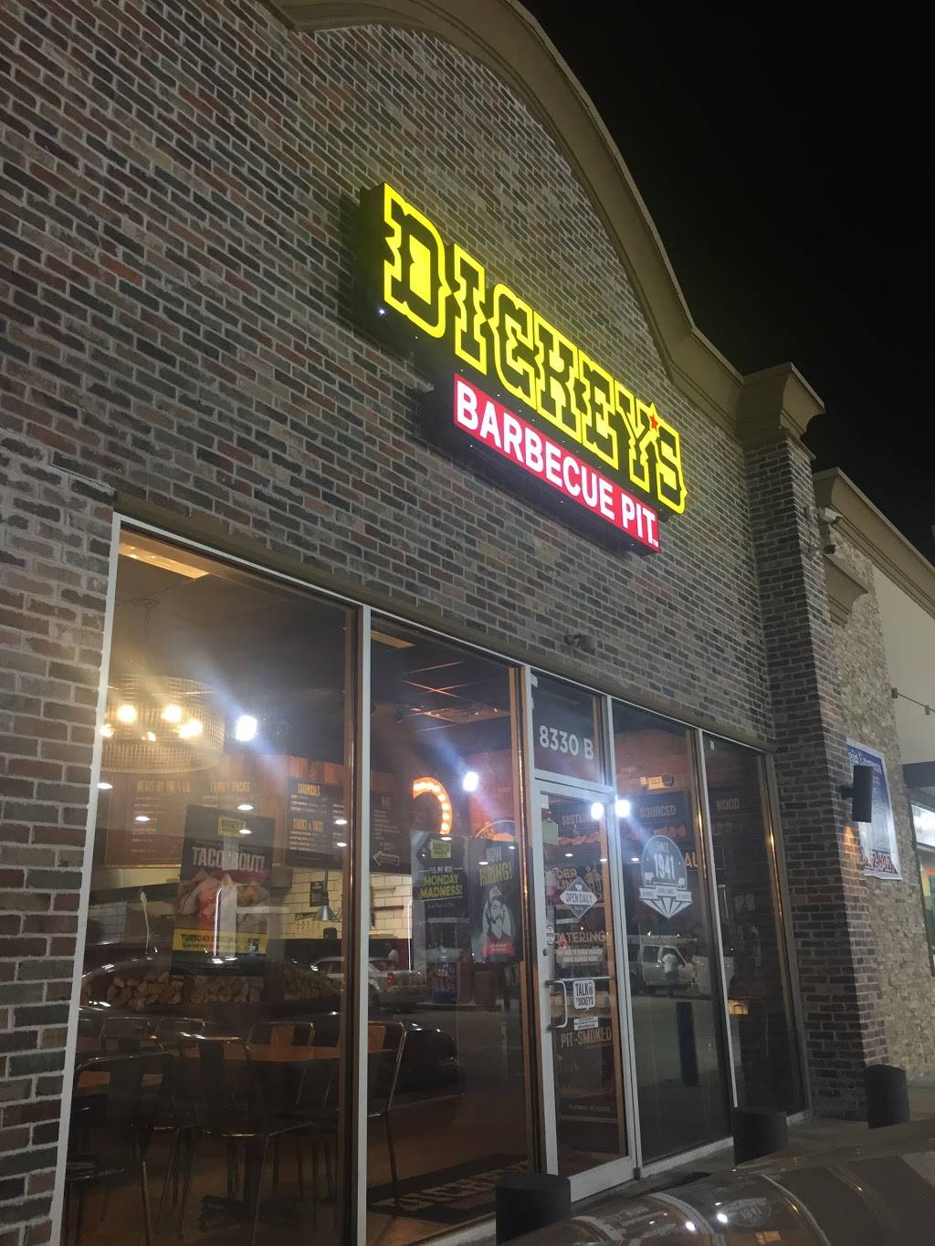 Dickeys Barbecue Pit | restaurant | 8330 W Bellfort Ave, Houston, TX 77071, USA | 2813240056 OR +1 281-324-0056