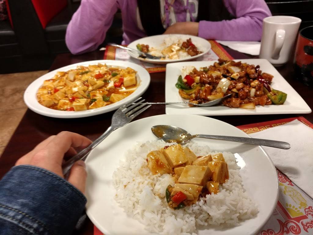 Fu House Chinese Food and Sushi | restaurant | 1428 E Colorado St ste e, Glendale, CA 91205, USA | 8182413988 OR +1 818-241-3988