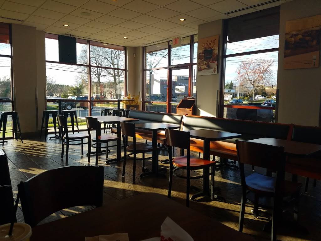 Penn Station East Coast Subs | restaurant | 19116 W Catawba Ave, Cornelius, NC 28031, USA | 7048965530 OR +1 704-896-5530