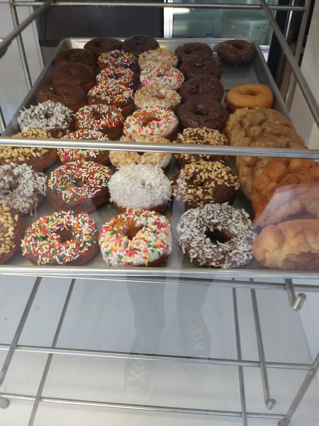 Master Donut | bakery | 3177 Gateway St, Springfield, OR 97477, USA | 5419885991 OR +1 541-988-5991