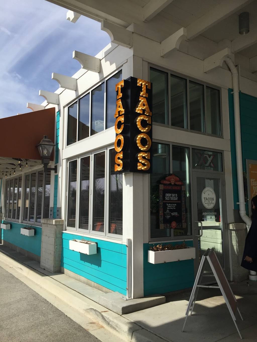 Standard Tacos & Margaritas | restaurant | 333 E Ogden Ave, Westmont, IL 60559, USA | 6303667041 OR +1 630-366-7041