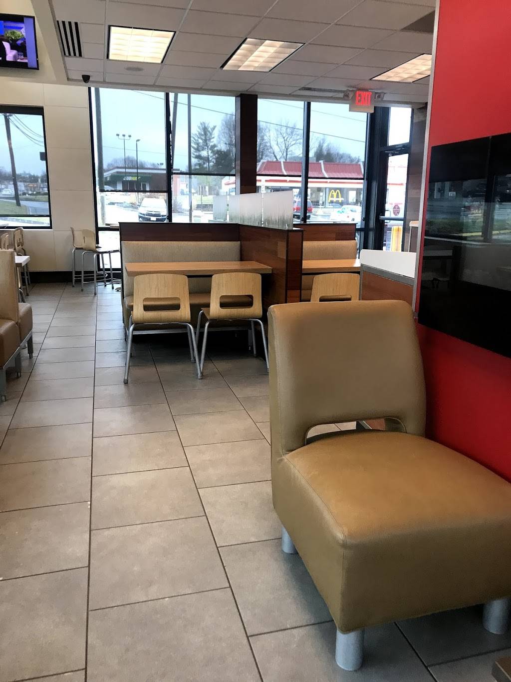 Wendys | restaurant | 2801 Virginia Ave, Collinsville, VA 24078, USA | 2766477557 OR +1 276-647-7557
